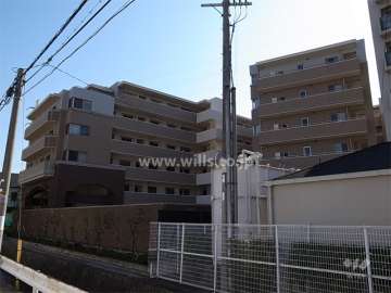 ロイヤル西宮北口センシアの外観（北西側から）