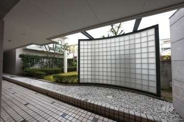 敷地中央北側にある植栽スペース