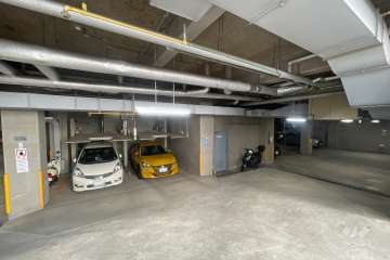 敷地内駐車場（屋内機械式）　