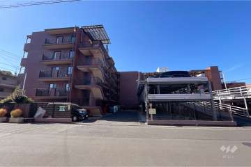 フローレンスパレス久地の外観（東側から）