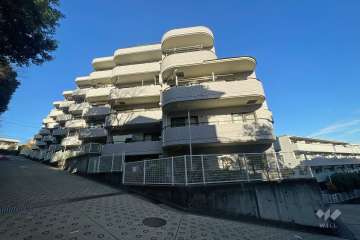 ニューウェルテラス第３日吉の外観（南西側から）