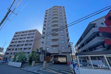 エクレール溝の口の外観（西側から）