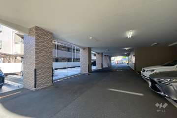 敷地内駐車場（屋外機械式、屋内平面式）