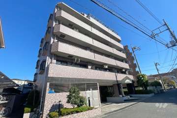 クレッセント二子多摩川2の外観（南西側から）