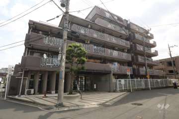 フローレンスパレス多摩川緑地の外観(北西側から)