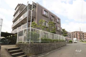 フローレンスパレス多摩川緑地の外観(北東側から)