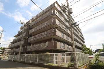 フローレンスパレス多摩川緑地の外観(南西側から)