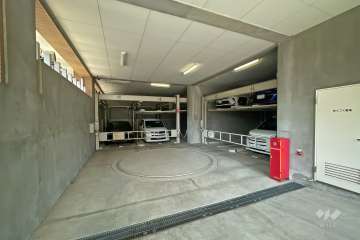 敷地内駐車場（屋内機械式）