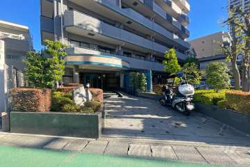 エントランスアプローチ　