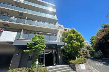 プリンスハイツ梶ヶ谷弐番館の外観（南西側から）