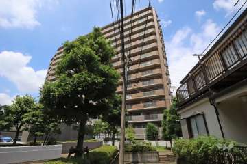 ヴィルクレール二子多摩川の外観（南側から）