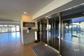 エントランスはオートロック付きです。