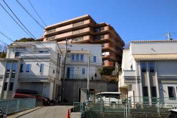 ハイホーム鷺沼東の外観(南東側から)