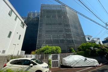 クレッセント高津２の外観（南側から）