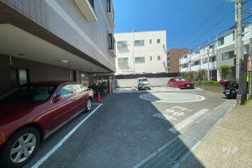 敷地内機械式駐車場と駐輪場