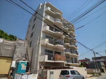 箕面メープルヴィラの外観（南西側から）