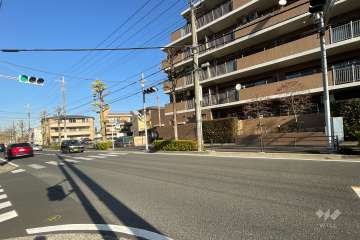 敷地南西側の前面道路