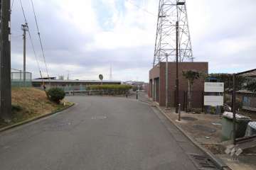 敷地南側の前面道路　