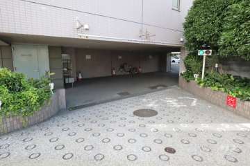 駐車場の出入り口