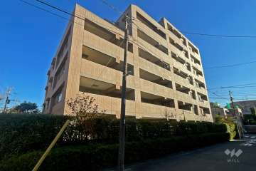 ライオンズマンション武蔵新城緑園の街弐番館の外観（南西側から）