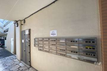 共用ポストと宅配ボックス