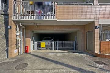 敷地内駐車場（屋内機械式）