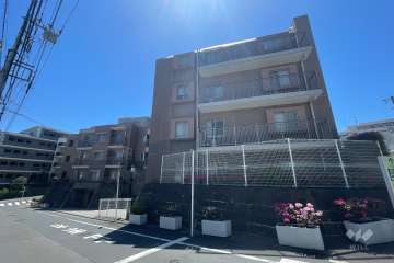 マレヴィラージュ梶ヶ谷の外観（北側から）