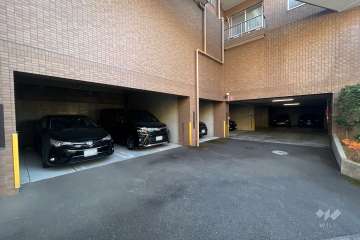 敷地内駐車場（屋内平面式）