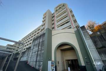 セボンコリネールエストエールの外観（南東側から）