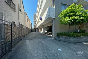 敷地内駐車場（屋内平面式）