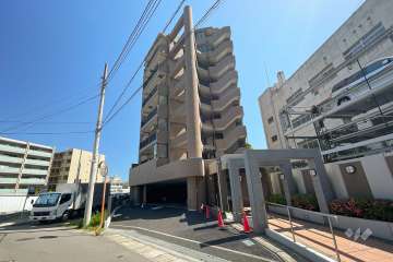 グランイーグル溝の口の外観（北西側から）