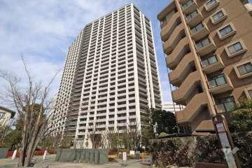 ザ・タワー＆パークス田園都市溝の口の外観(南西側から)