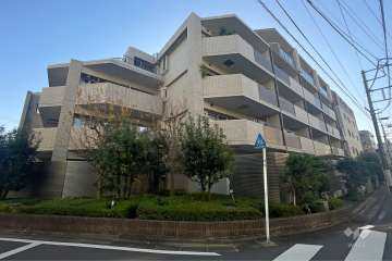 ライオンズ溝の口レジデンスの外観（北西側から）