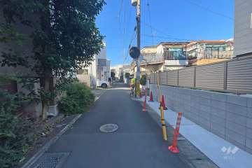 敷地北西側の前面道路