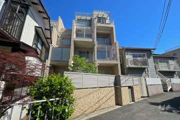 バースシティ溝の口エアリーの外観（南側から）