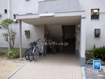 １棟の住戸入り口