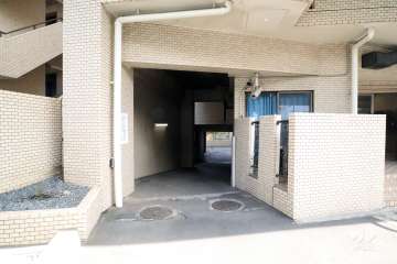 駐車場の出入り口