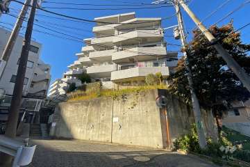 ニューウェルテラス第1日吉の外観（南側から）