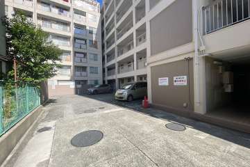 敷地内駐車場（屋外平面式）