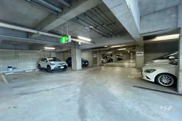 敷地内駐車場（屋内平面式）