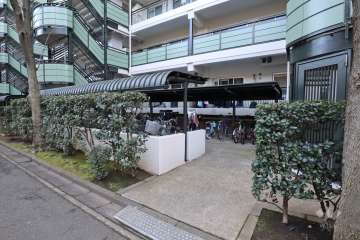 駐輪場（屋根付き）