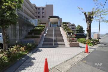 エントランスアプローチ　