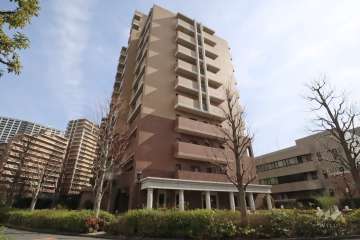 メイフェアパークス溝の口E棟の外観(北西側から)