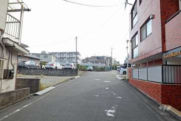 敷地東側の前面道路