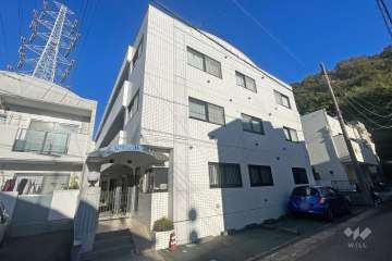 スペースイン久末の外観（南西側から）