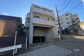 ブライトコーポ日吉Ａ棟の外観（北東側から）