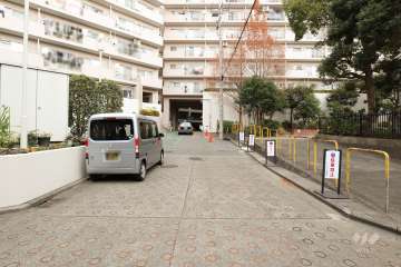 駐車場の出入り口