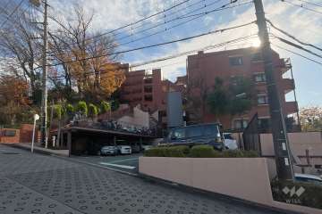 ライオンズマンション久末の外観（北西側から）