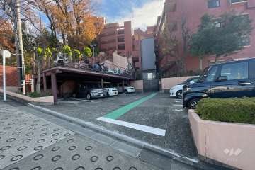 敷地内駐車場（屋外平面式）