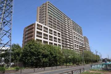 溝の口ガーデンアクアスアクアウィング（Ｂ棟）の外観(南西側)